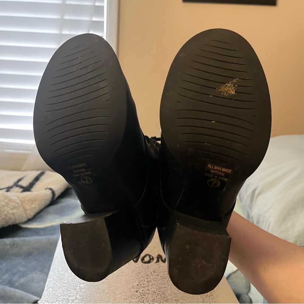 Top Moda Lace Booties - Picture 5 of 5